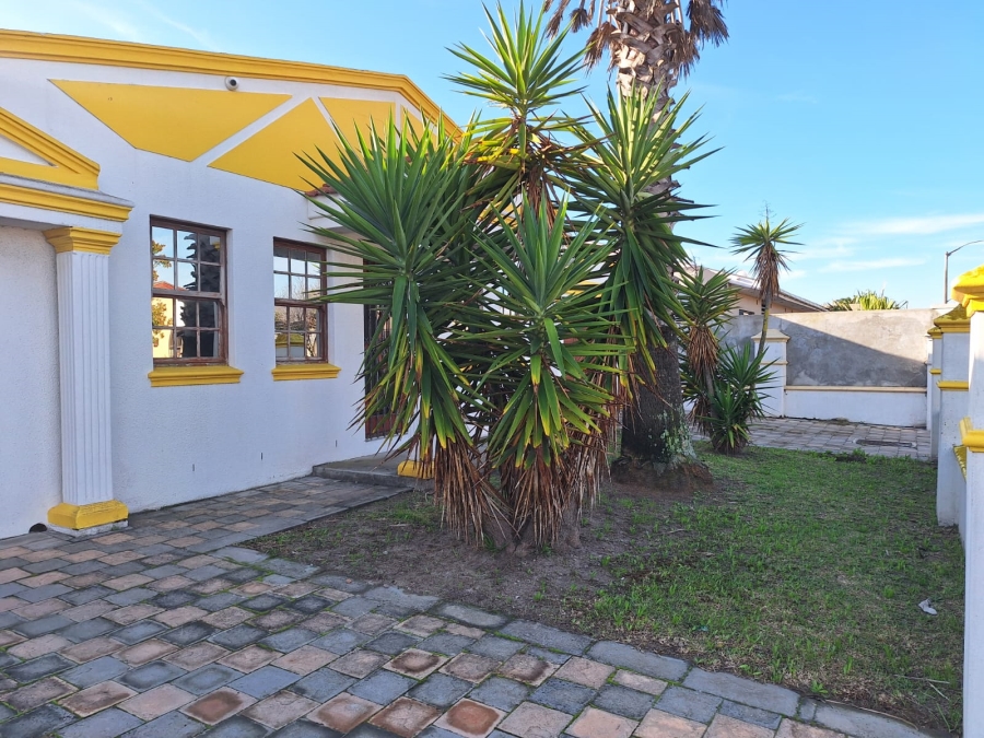 4 Bedroom Property for Sale in Ottery Western Cape
